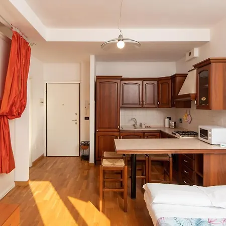 公寓 Housmart Milazzo 5 *
